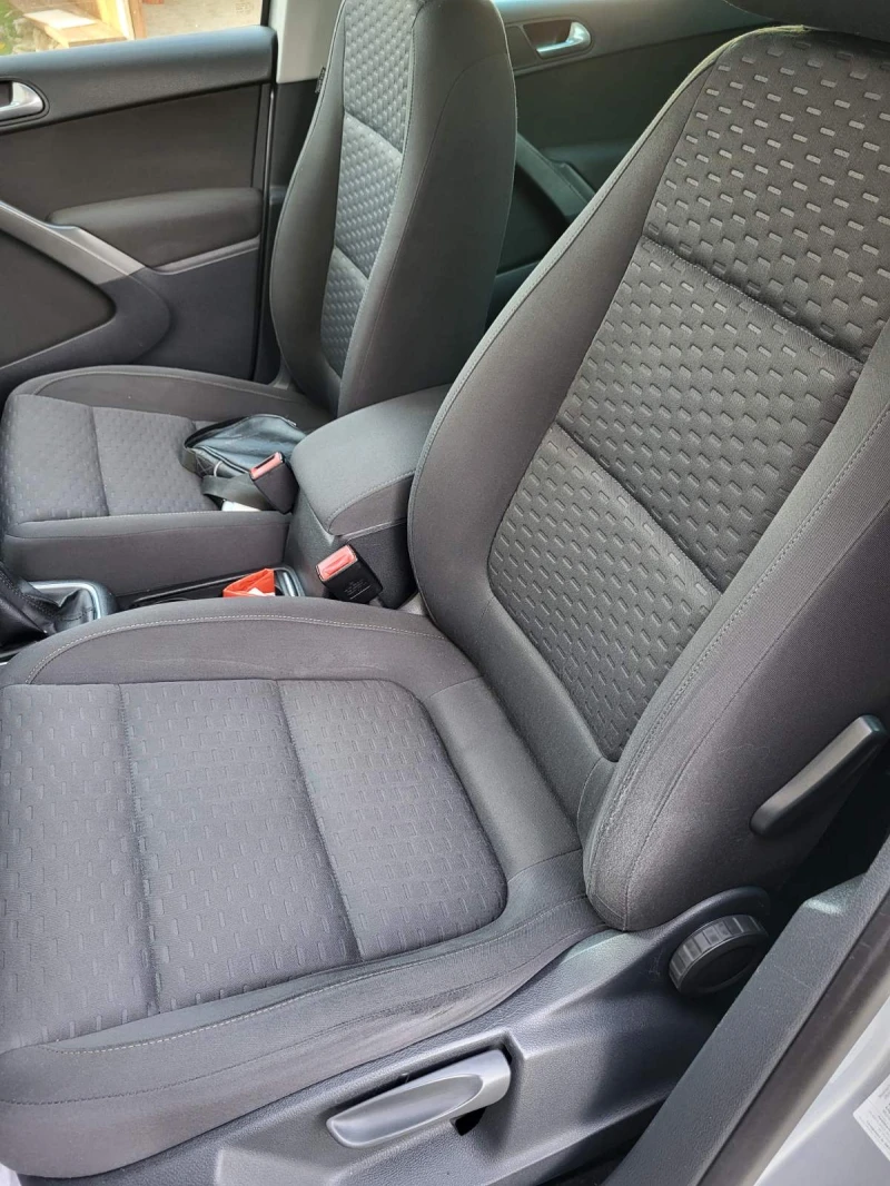 VW Tiguan, снимка 8 - Автомобили и джипове - 52589963