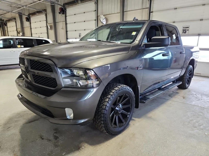 Dodge RAM 1500 * EXPRESS CREW CAB SHORT BED * CARFAX * БЕЗ ПЪРВОН
