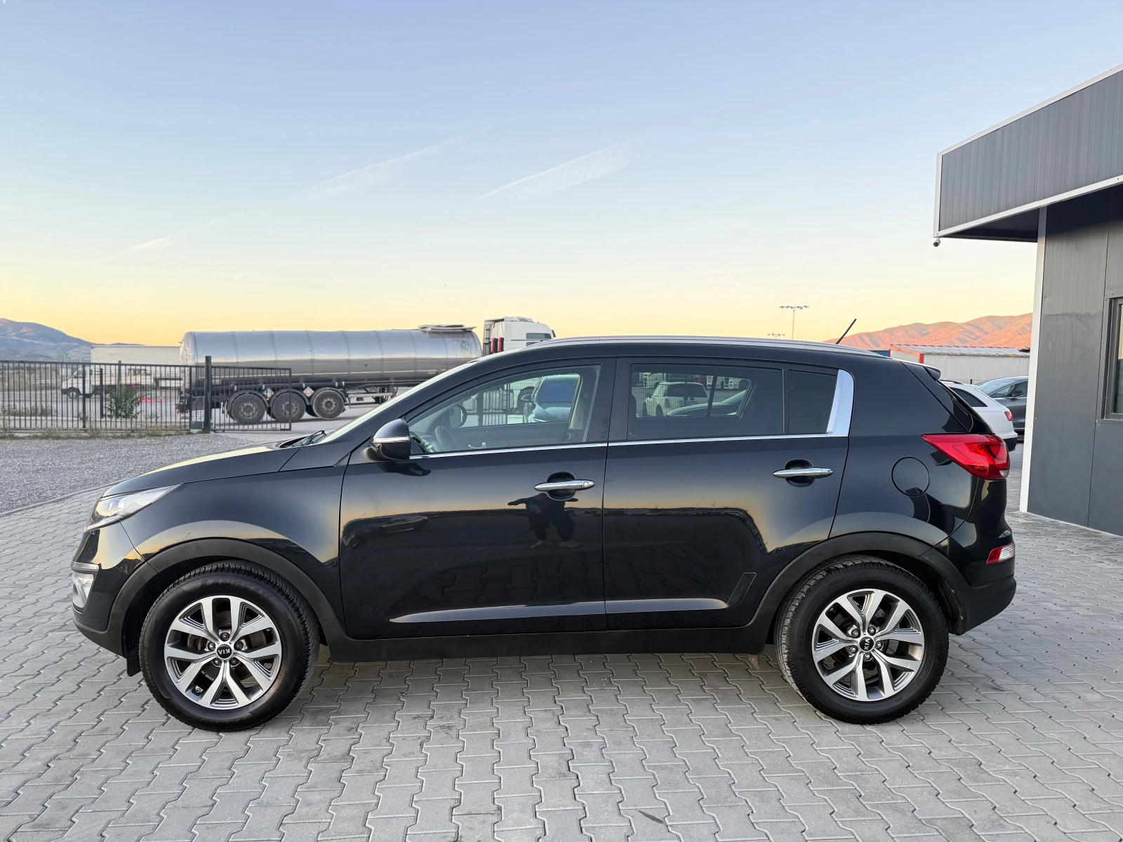 Kia Sportage 1.6 бензин + газ СОБСТВЕН  ЛИЗИНГ  | Mobile.bg — изображение 7
