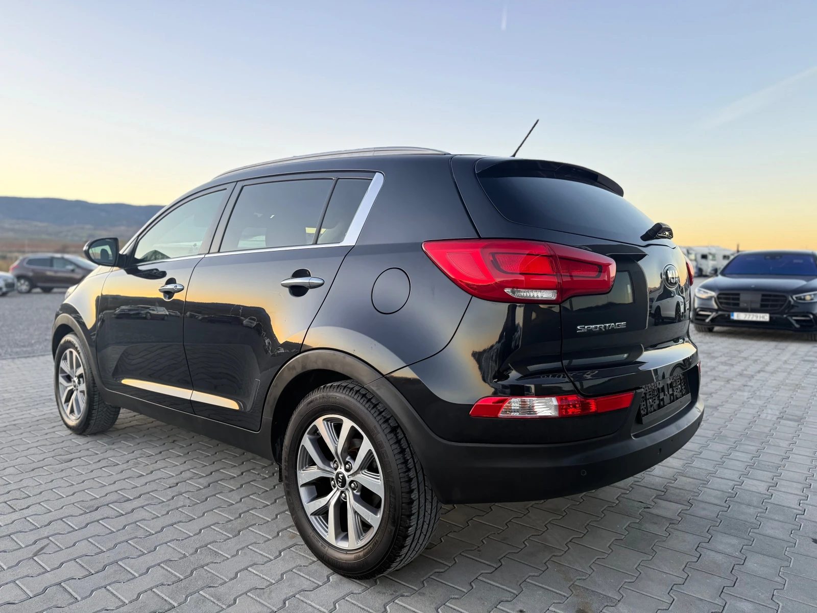 Kia Sportage 1.6 бензин + газ СОБСТВЕН  ЛИЗИНГ  | Mobile.bg — изображение 6
