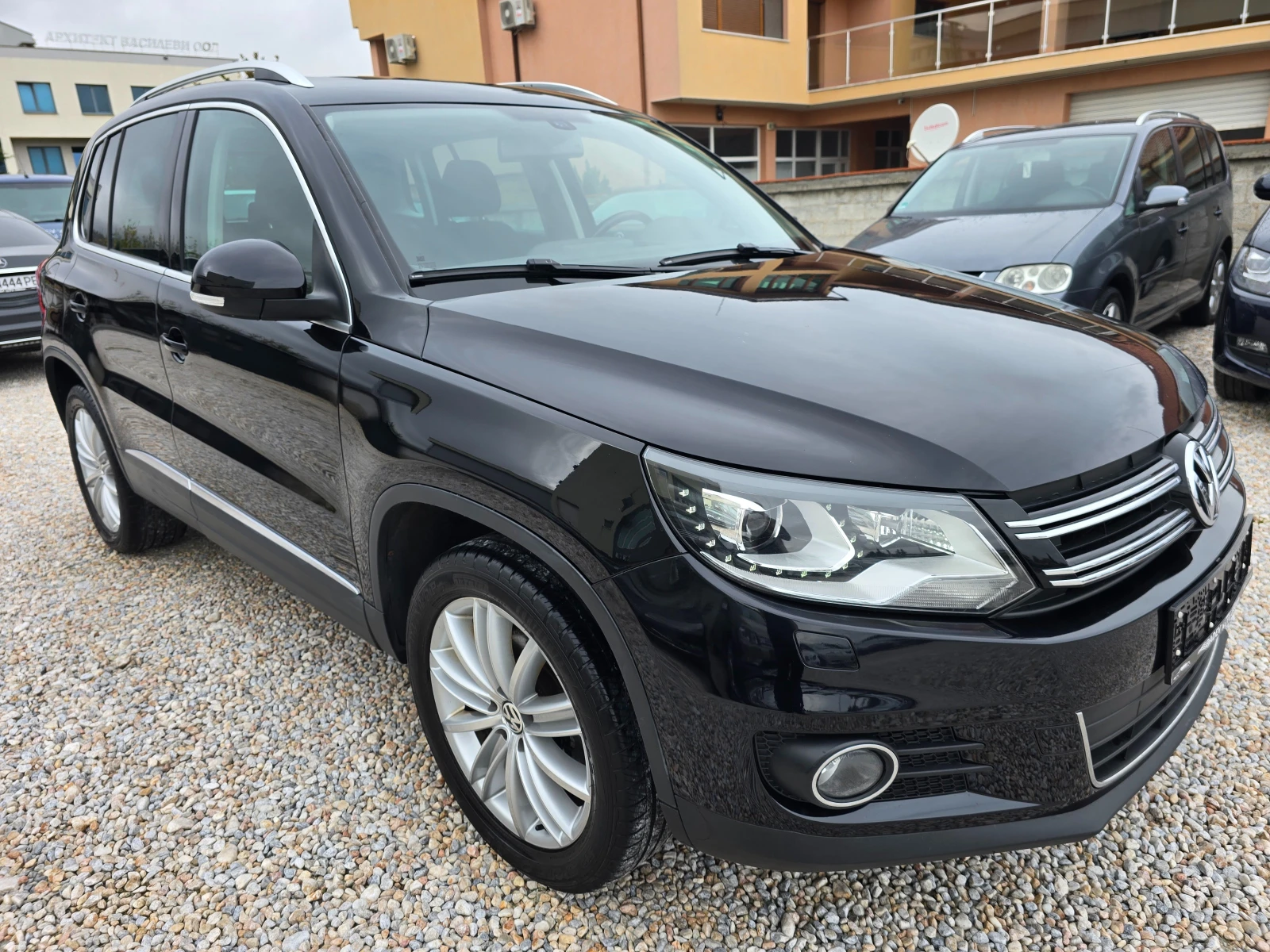 VW Tiguan 2.0TDI HIGHLINE /4X4/ - изображение 5