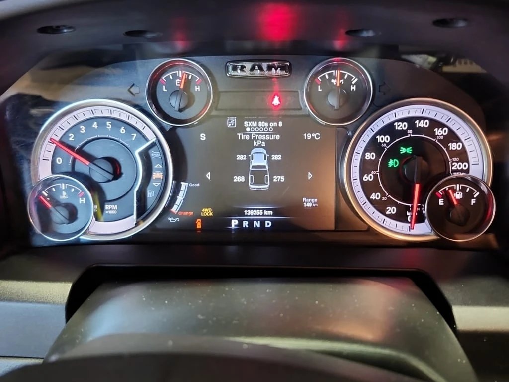 Dodge RAM 1500 * EXPRESS CREW CAB SHORT BED * CARFAX * ��� ������ | Mobile.bg � ����������� 9