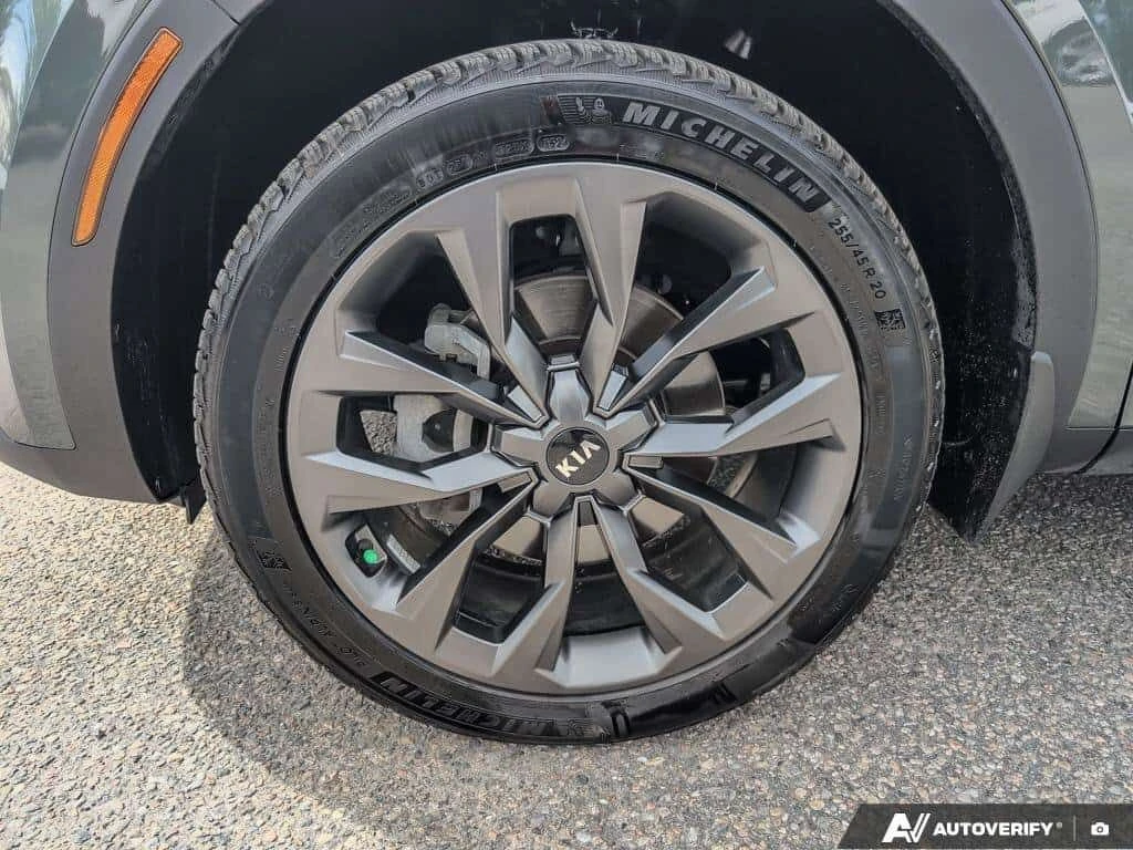 Kia Sorento * АВТО КРЕДИТ* ЦЕНА ДО БГ * СЕРВИЗНА ИСТОРИЯ *  - изображение 9