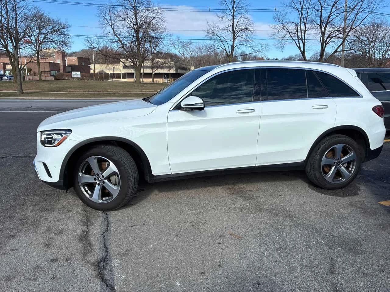 Mercedes-Benz GLC 300 * ПРЕДСТАВИТЕЛСТВО * 360 * ПОДГРЕВИ * КАМЕРА * ПАМ, снимка 2 - Автомобили и джипове - 54009251
