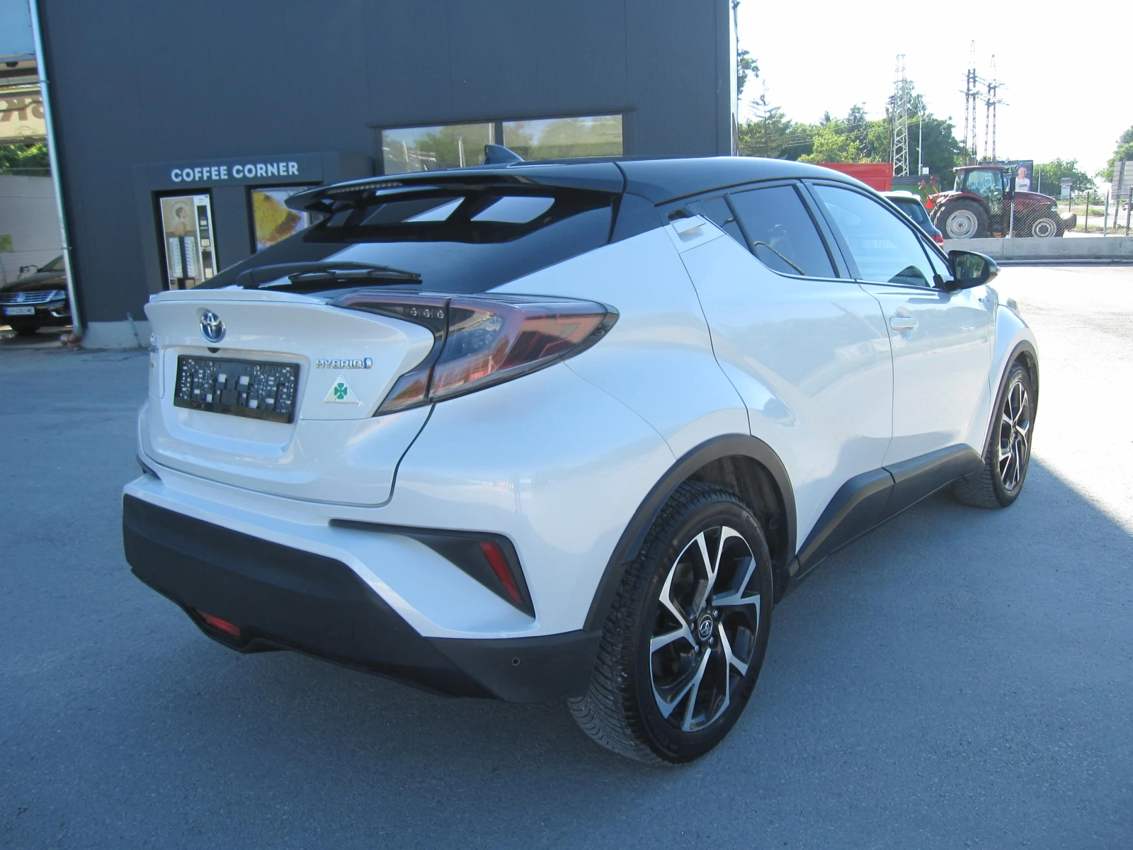 Toyota C-HR 1, 8-Хибрид, Подгрев, Камера, снимка 4 - Автомобили и джипове - 54932503