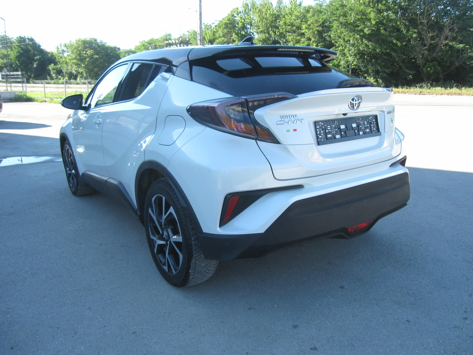 Toyota C-HR 1, 8-Хибрид, Подгрев, Камера, снимка 3 - Автомобили и джипове - 54932503