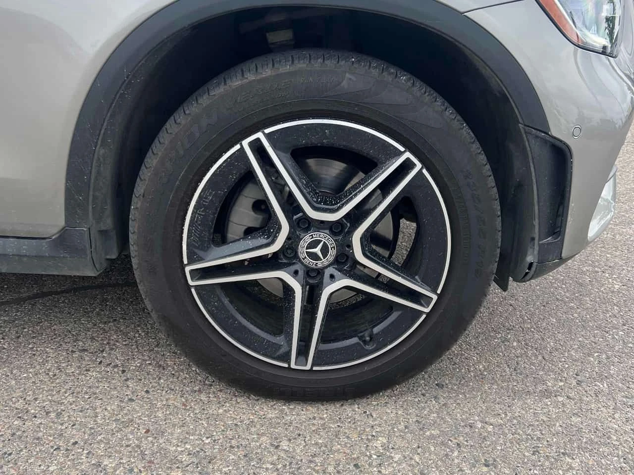 Mercedes-Benz GLC 300 * CARFAX * ДИГИТАЛНО ТАБЛО * АМБИЕНТНО * ПАНО, снимка 7 - Автомобили и джипове - 55039048