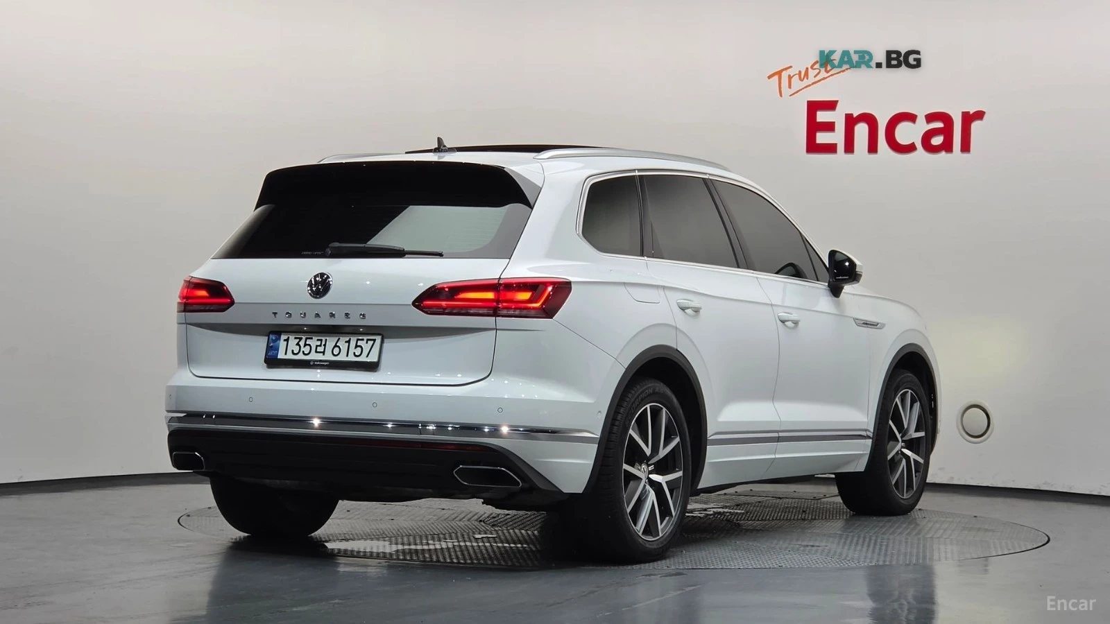 VW Touareg ОБДУХВАНЕ* ПОДГРЕВ* ВЪЗДУХ* КАМЕРА* ПАНО, снимка 2 - Автомобили и джипове - 55836152