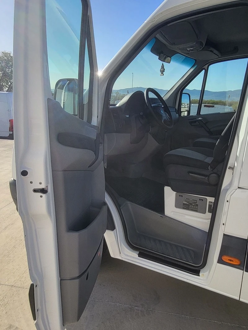 VW Crafter Crafter, снимка 13 - Бусове и автобуси - 42888684