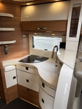 Кемпер Carthago C-Line 4.9L Mercedes* LiFePO4* Хидравлика* ALDE, снимка 9