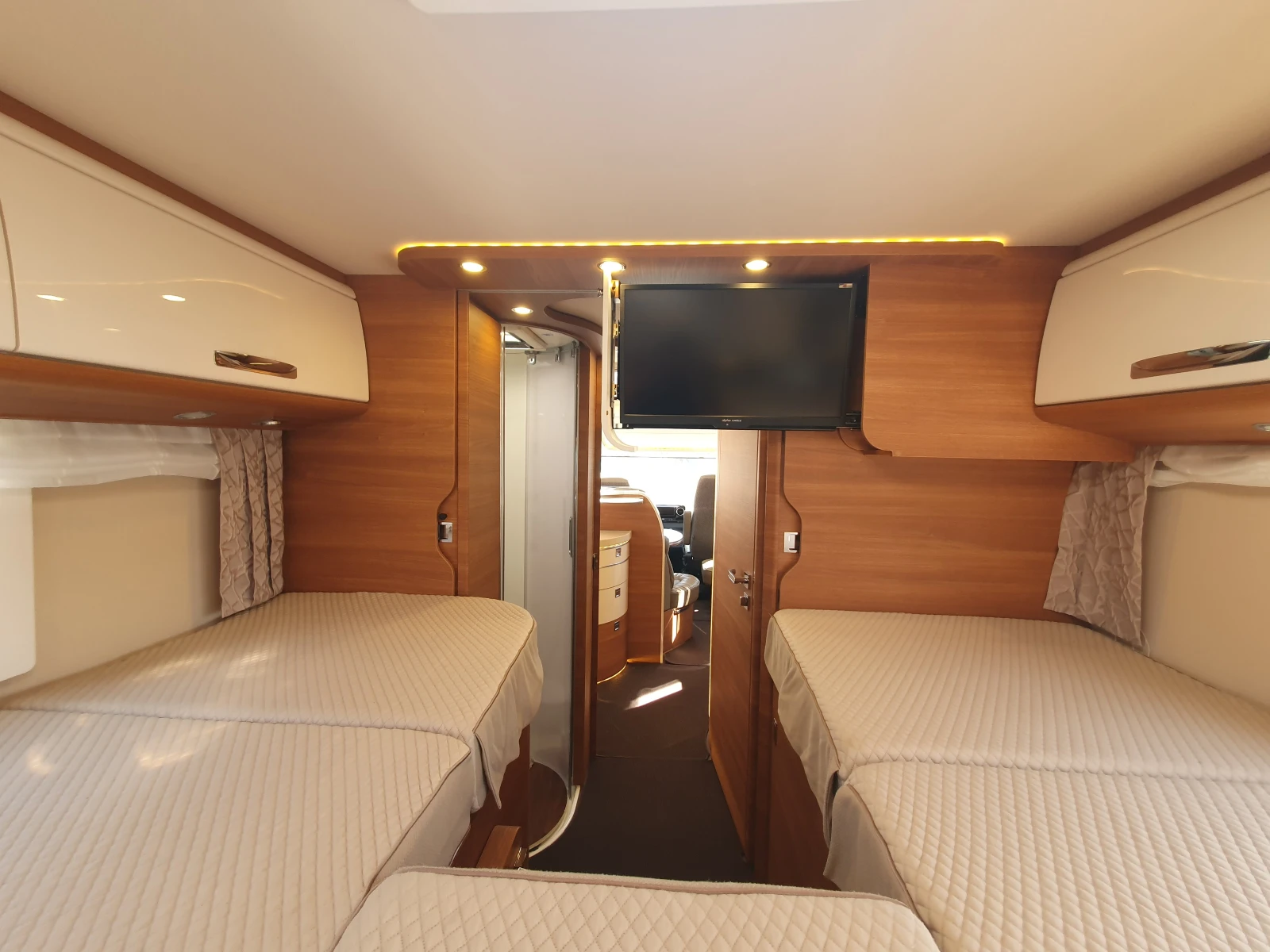  Carthago C-Line 4.9L Mercedes* LiFePO4* * ALDE | Mobile.bg   12