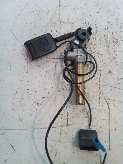 Преден ляв пиропатрон за Рено Меган