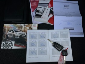 Toyota Yaris HYBRID , снимка 12 - Автомобили и джипове - 40211114