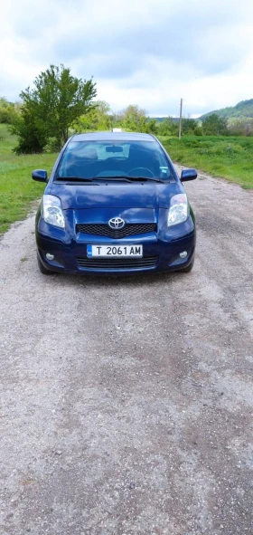 Toyota Yaris 1.33 - изображение 1