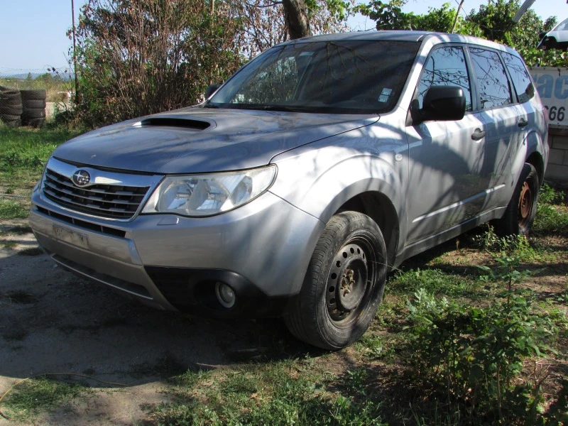 Subaru Forester 2.0D, снимка 2 - Автомобили и джипове - 41758208