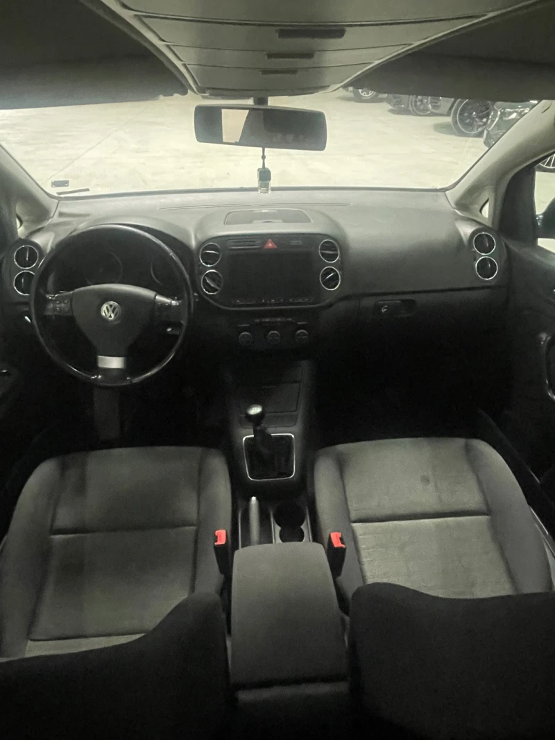 VW Golf Plus 1.9TDI/6ск/камера/Нови гуми, обслужена /ТОП, снимка 7 - Автомобили и джипове - 47465541