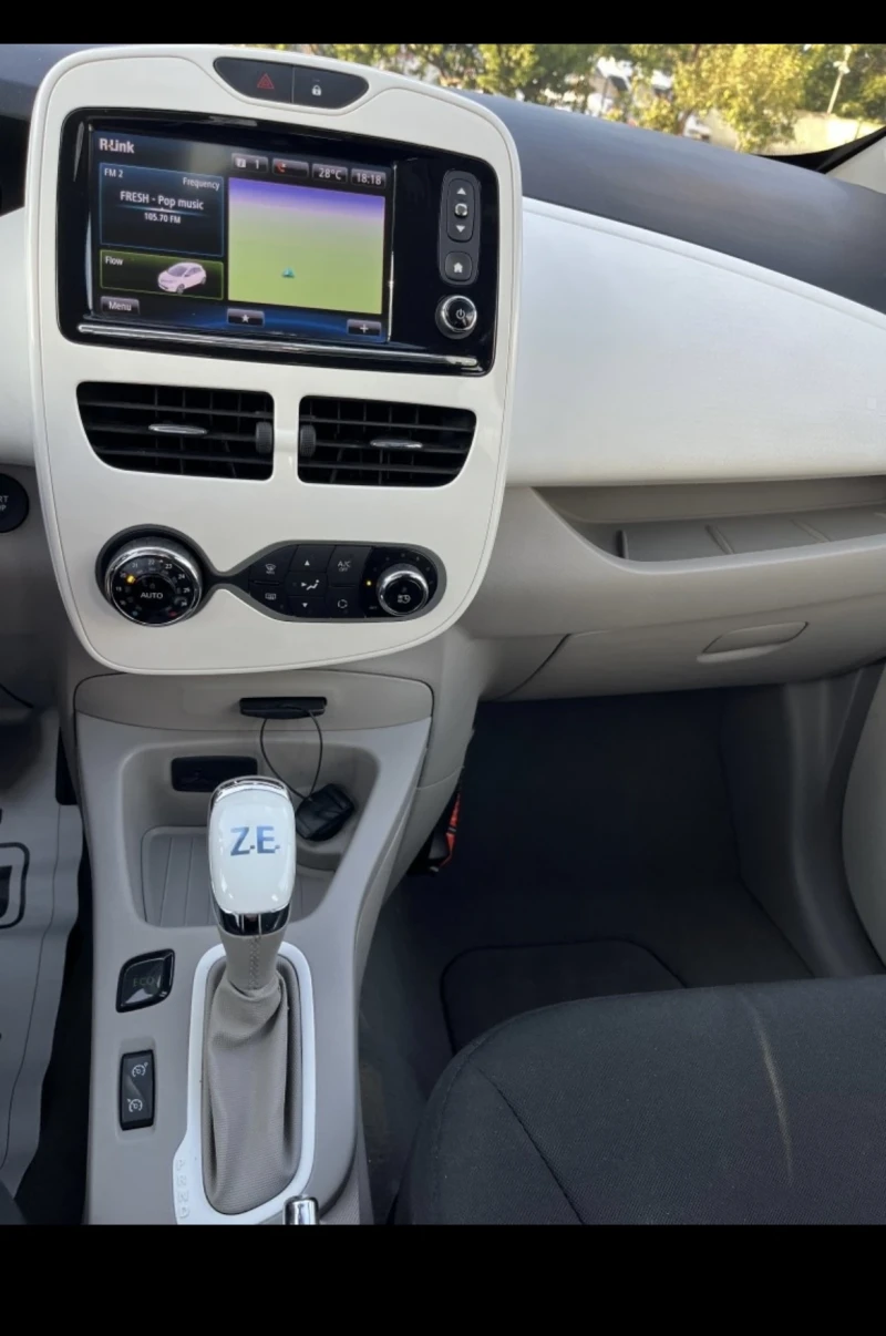 Renault Zoe 42KW, снимка 8 - Автомобили и джипове - 47792913