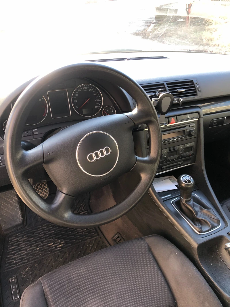 Audi A4 B6 2.0, снимка 10 - Автомобили и джипове - 48451888