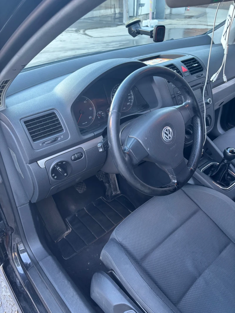 VW Golf 2.0 TDI 140к.с, снимка 16 - Автомобили и джипове - 48548619