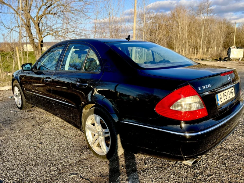 Mercedes-Benz E 320, снимка 6 - Автомобили и джипове - 48560870