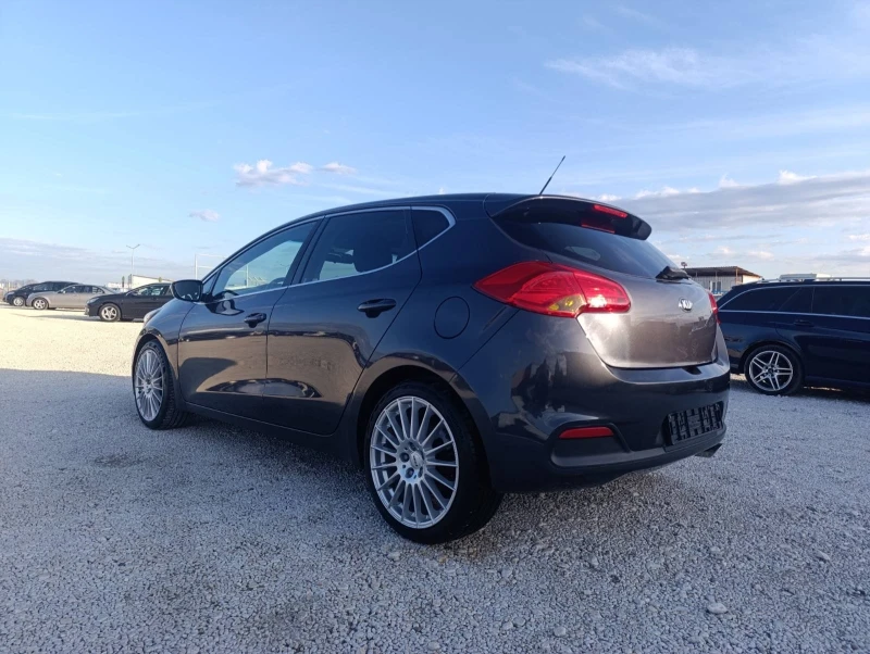 Kia Ceed 1.6 CRDI Fusion Edition , снимка 3 - Автомобили и джипове - 48926472