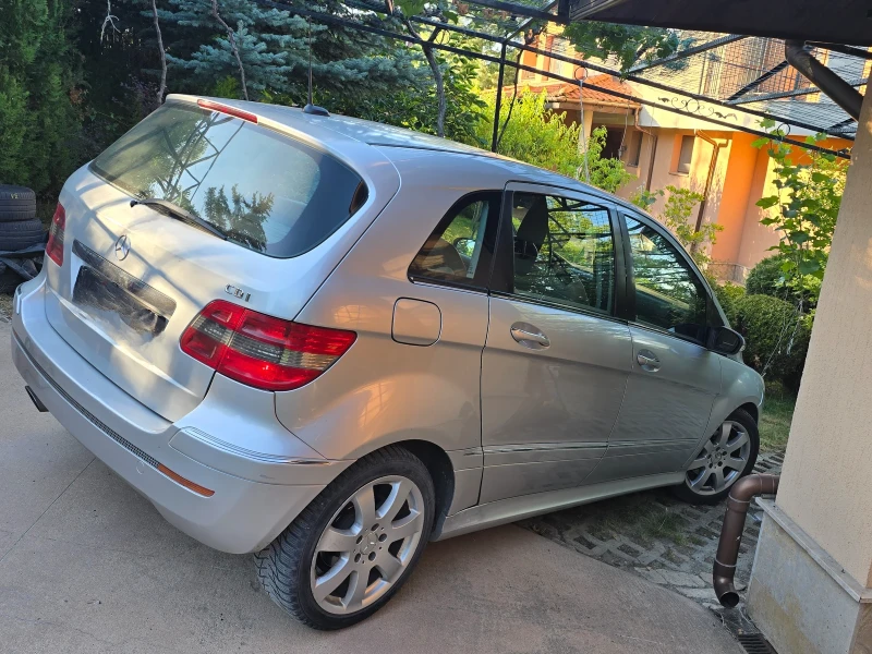 Mercedes-Benz B 180 ЛИЗИНГ/XENON/FACELIFT/ОБСЛУЖЕН!, снимка 11 - Автомобили и джипове - 50908162