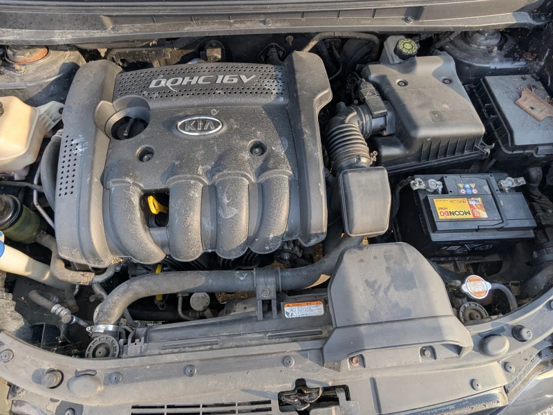 Kia Carens, снимка 8 - Автомобили и джипове - 52958106