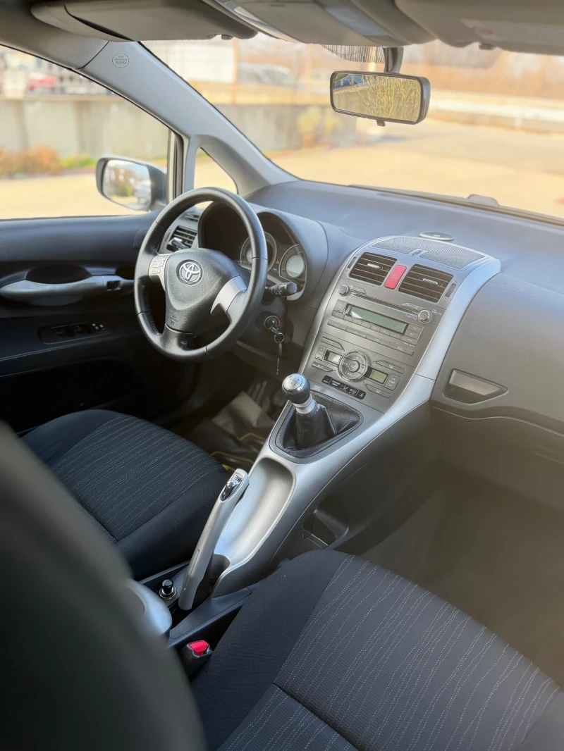 Toyota Auris 1.6/132кс/Германия/Климатроник, снимка 7 - Автомобили и джипове - 53539429