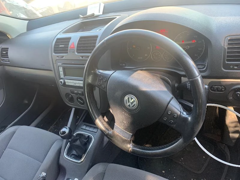 VW Golf 1.9TDI 105 коня КОД НА ДВИГАТEЛ-BXE - изображение 2