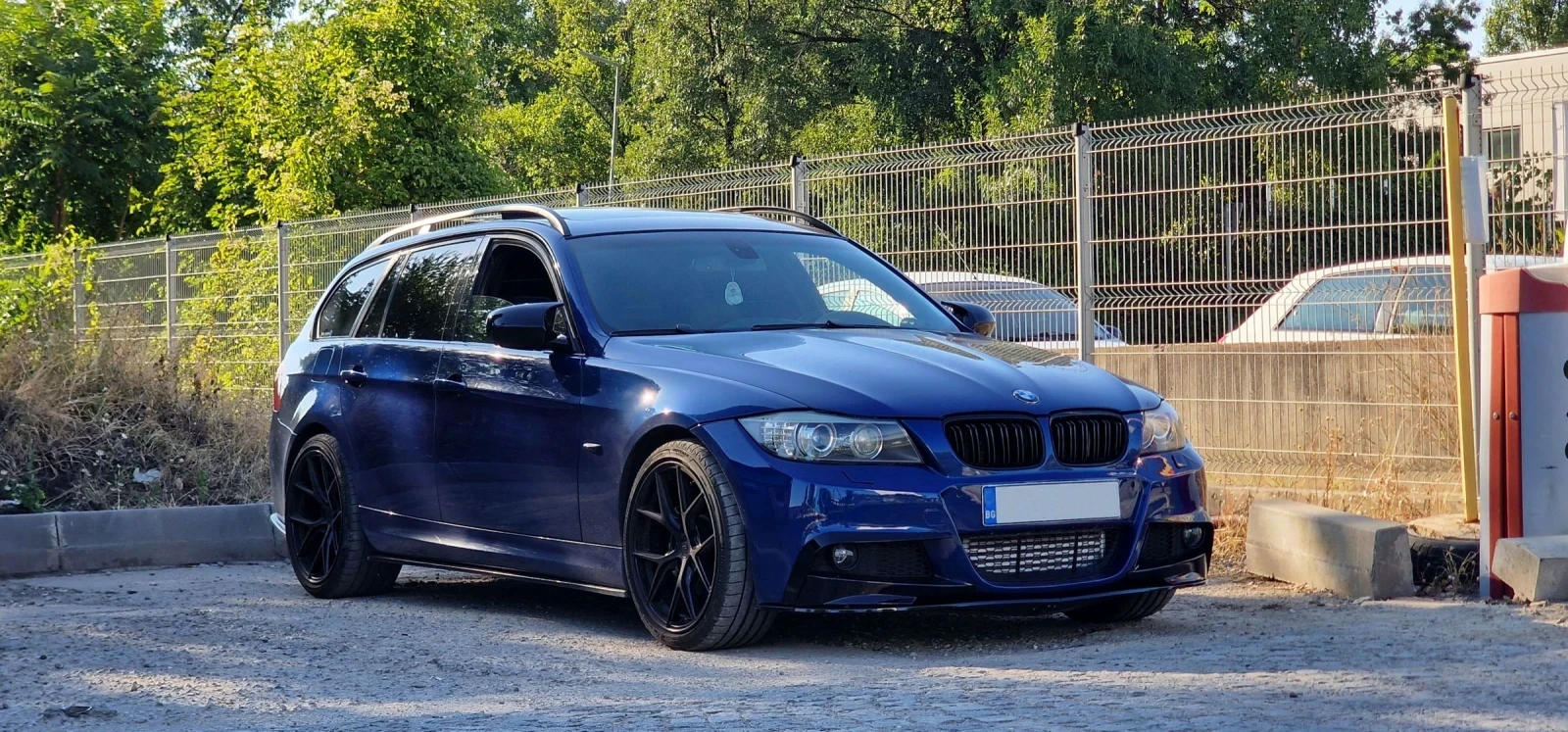 BMW 330 xDrive LCI, снимка 1
