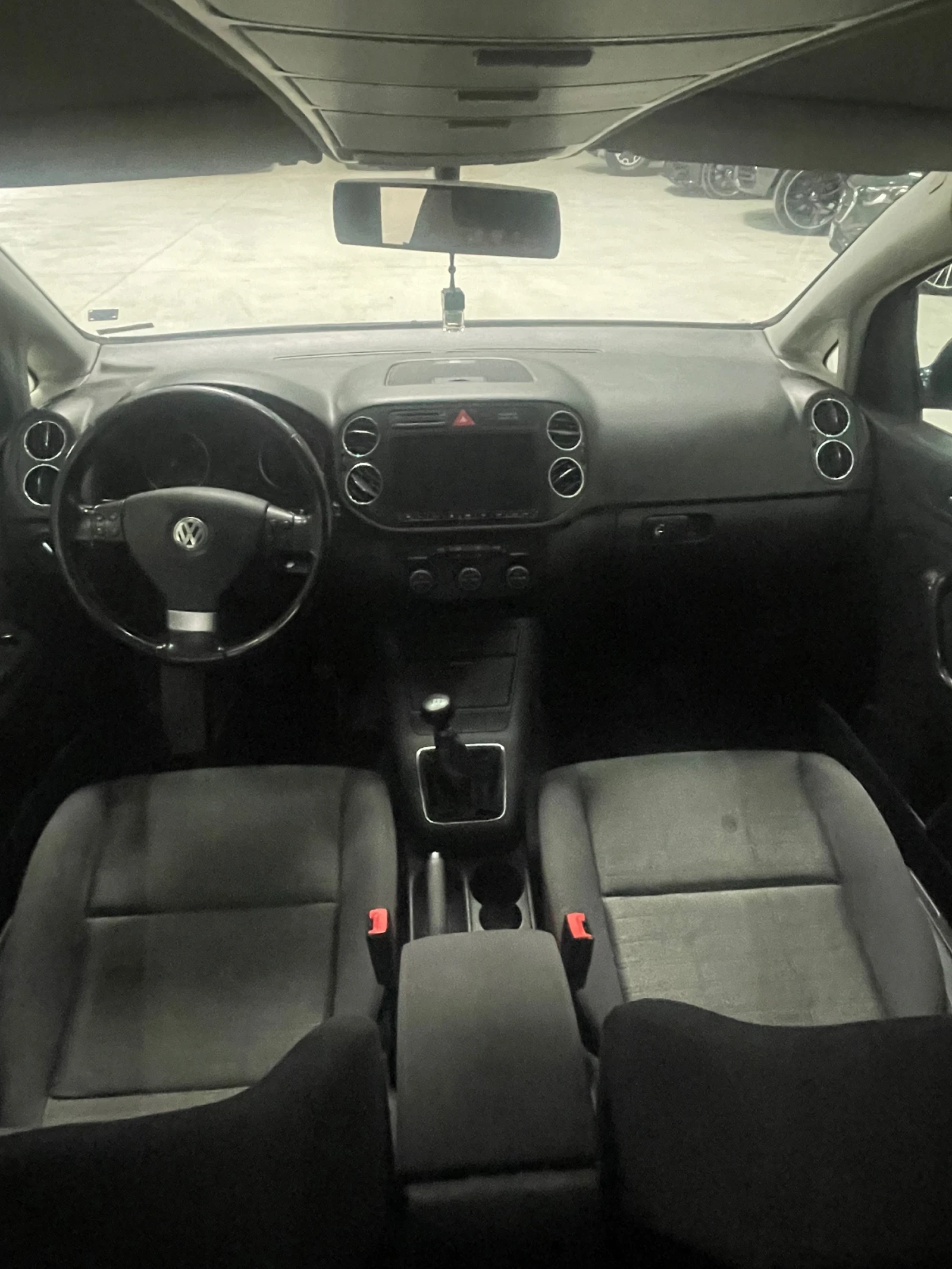 VW Golf Plus 1.9TDI/6ск/камера/Нови гуми, обслужена /ТОП - изображение 7