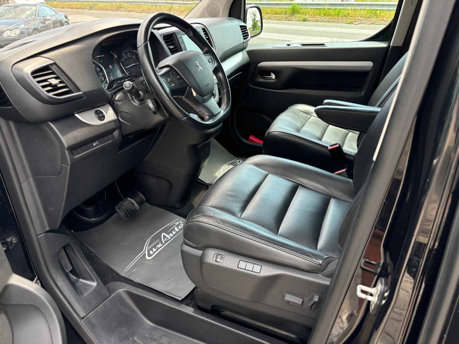 Peugeot Traveler 2.0HDI#177KC#PANORAMA#HEADUP#КОЖА#КАМЕРИ#KEYLESS - изображение 8