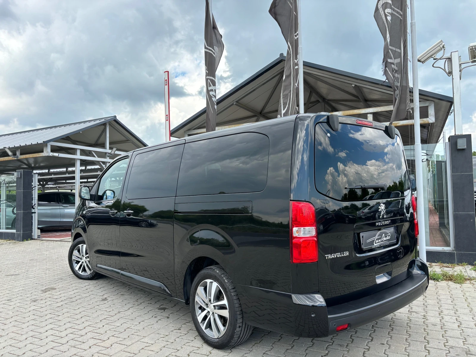 Peugeot Traveler 2.0HDI#177KC#PANORAMA#HEADUP#КОЖА#КАМЕРИ#KEYLESS - изображение 7