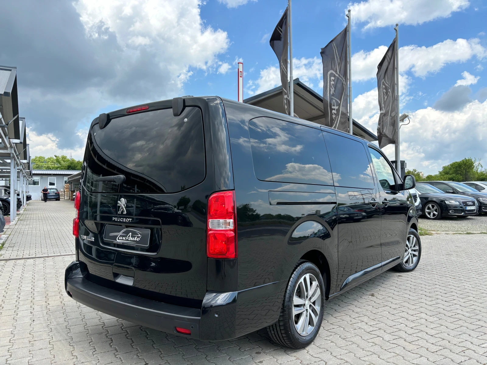 Peugeot Traveler 2.0HDI#177KC#PANORAMA#HEADUP#КОЖА#КАМЕРИ#KEYLESS - изображение 5