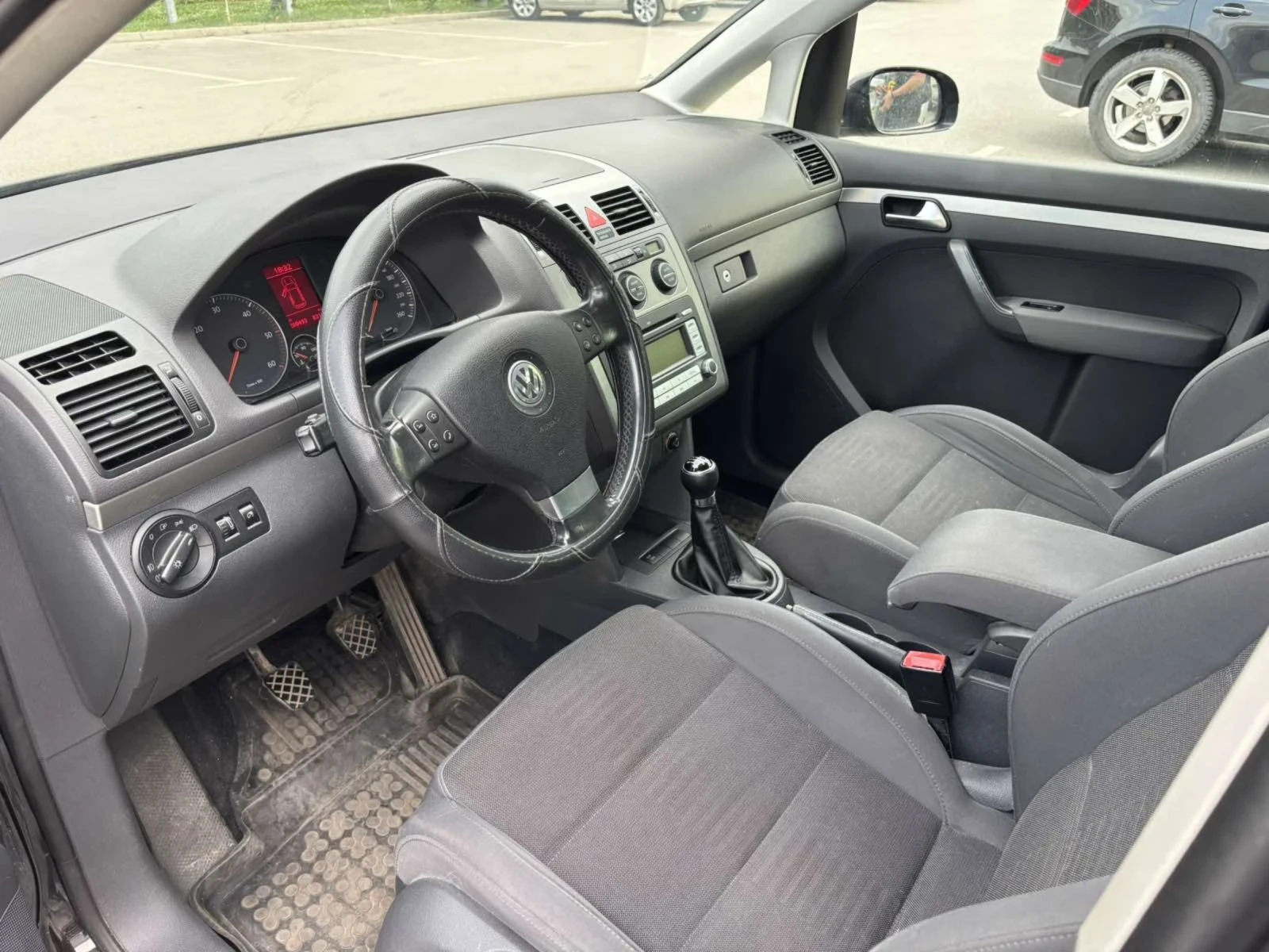 VW Touran 1.9TDI 105кс - изображение 5