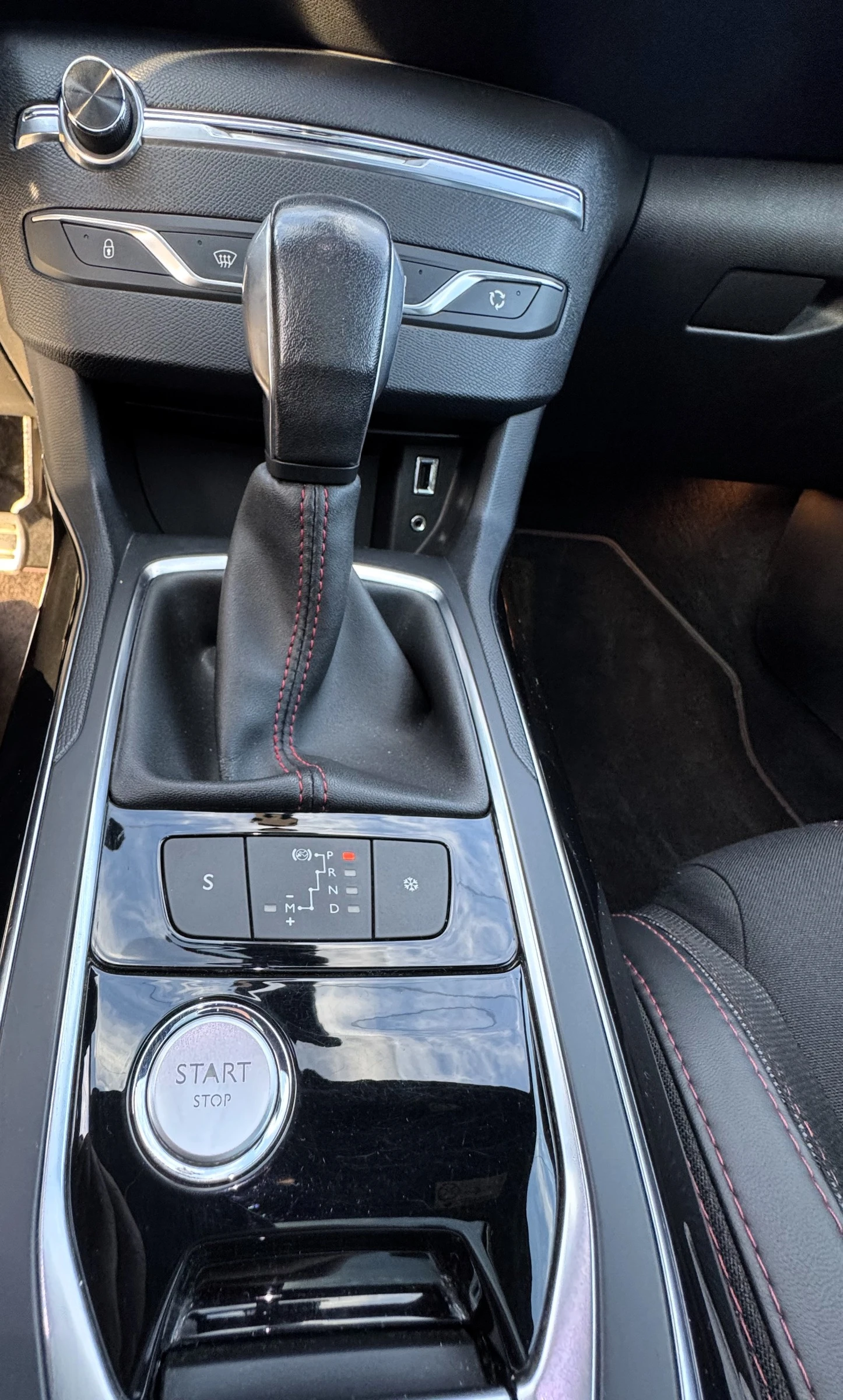 Peugeot 308 2.0HDI * KEYLESS* GT LINE *  - изображение 9