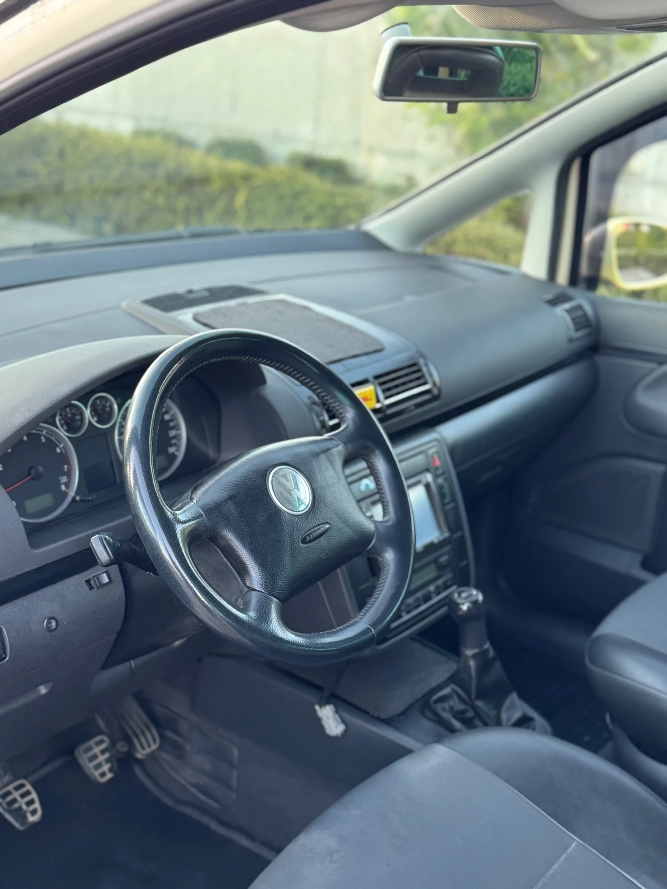 VW Sharan 2.0 Газ/Бензин 6+ 1 - изображение 7