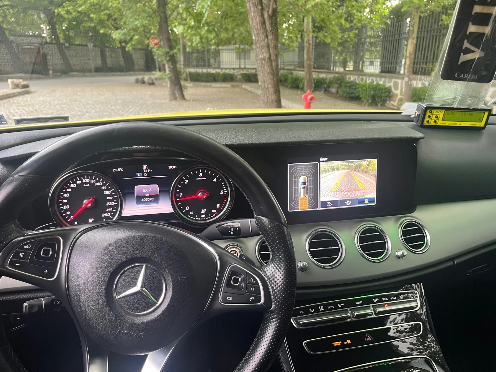 Mercedes-Benz E 200  - изображение 8