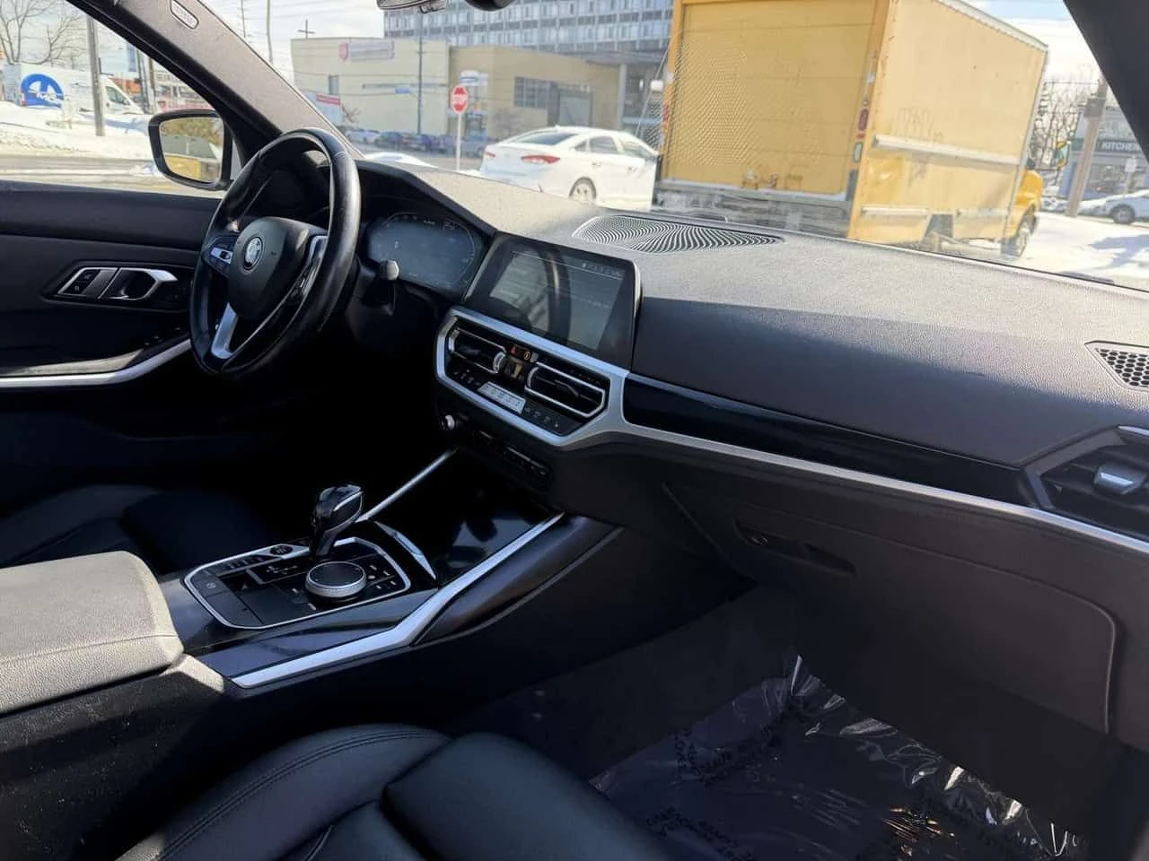 BMW 330 * xDrive * CARFAX * ���� �� �� | Mobile.bg � ����������� 13