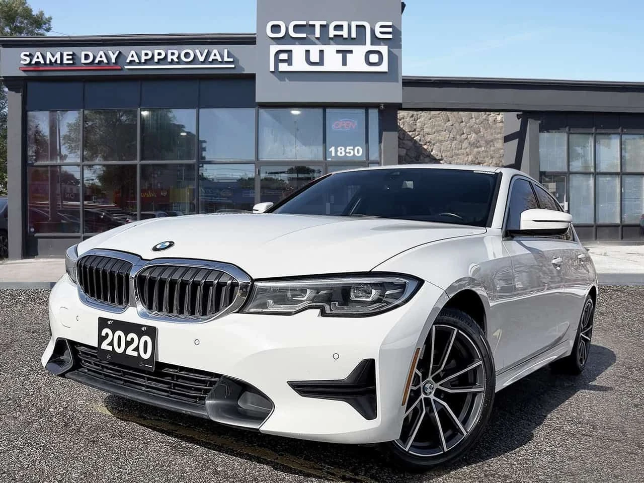 BMW 330 * xDrive * CARFAX * ���� �� �� | Mobile.bg � ����������� 1