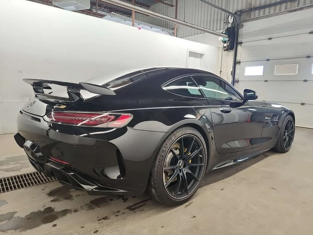 Mercedes-Benz AMG GT R * CARBON* 2 KЛЮЧА* 360* CARFAX *  - изображение 3