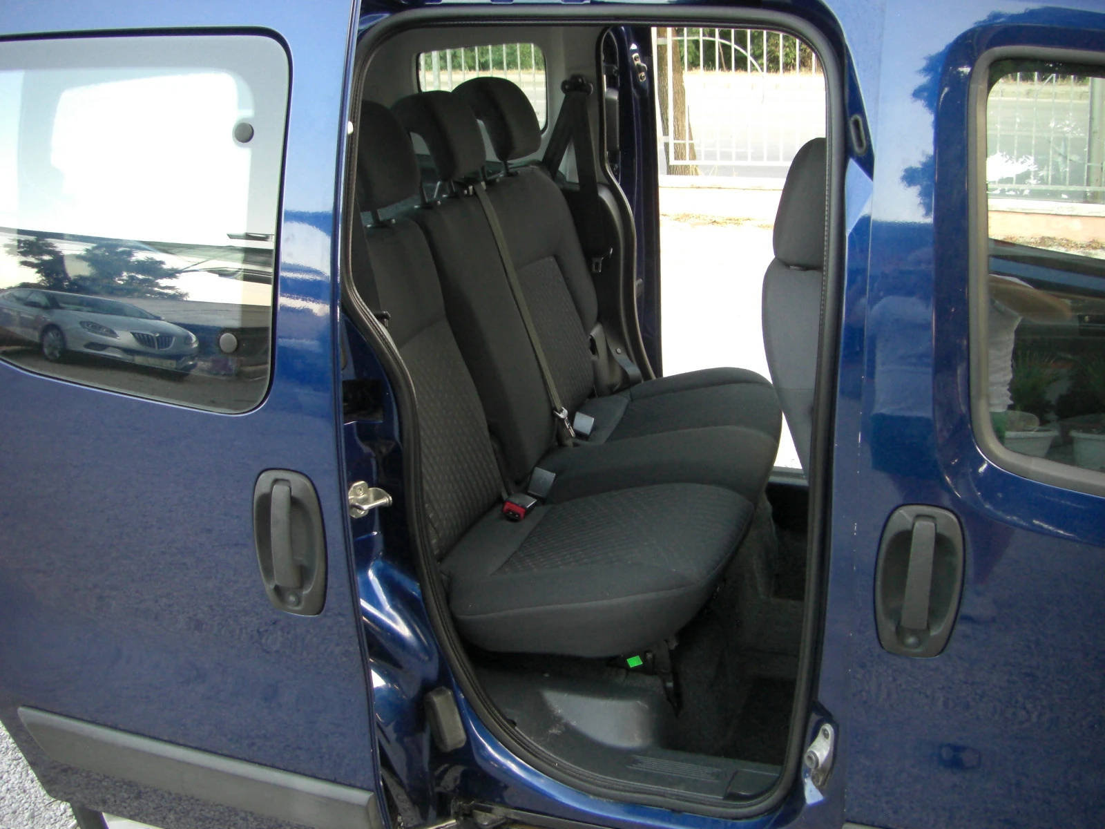 Peugeot Bipper 1.4i 5 MECTA, снимка 14 - Автомобили и джипове - 53898536