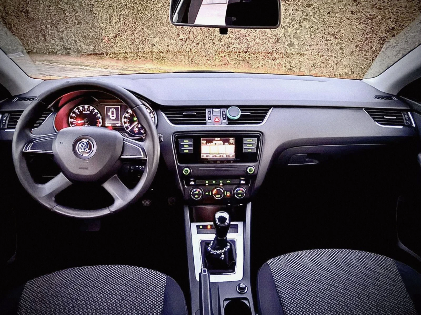 Skoda Octavia 1.6 TDI * GERMANY* , снимка 14 - Автомобили и джипове - 54296493