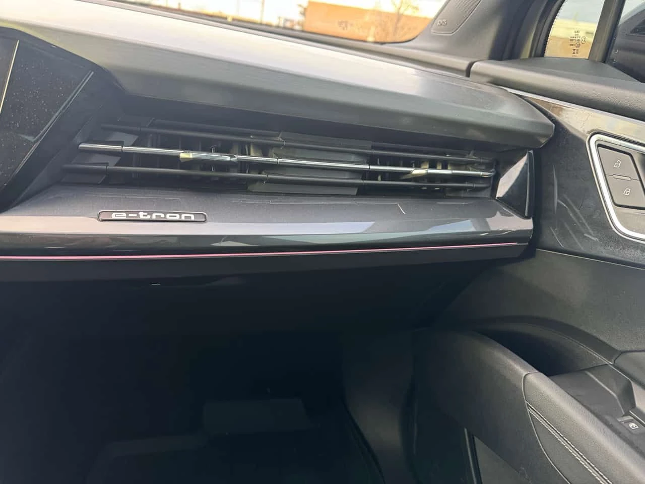 Audi E-Tron * 50 quattro * ПОДГРЕВ* PANO* KEYLESS* , снимка 7 - Автомобили и джипове - 54464248