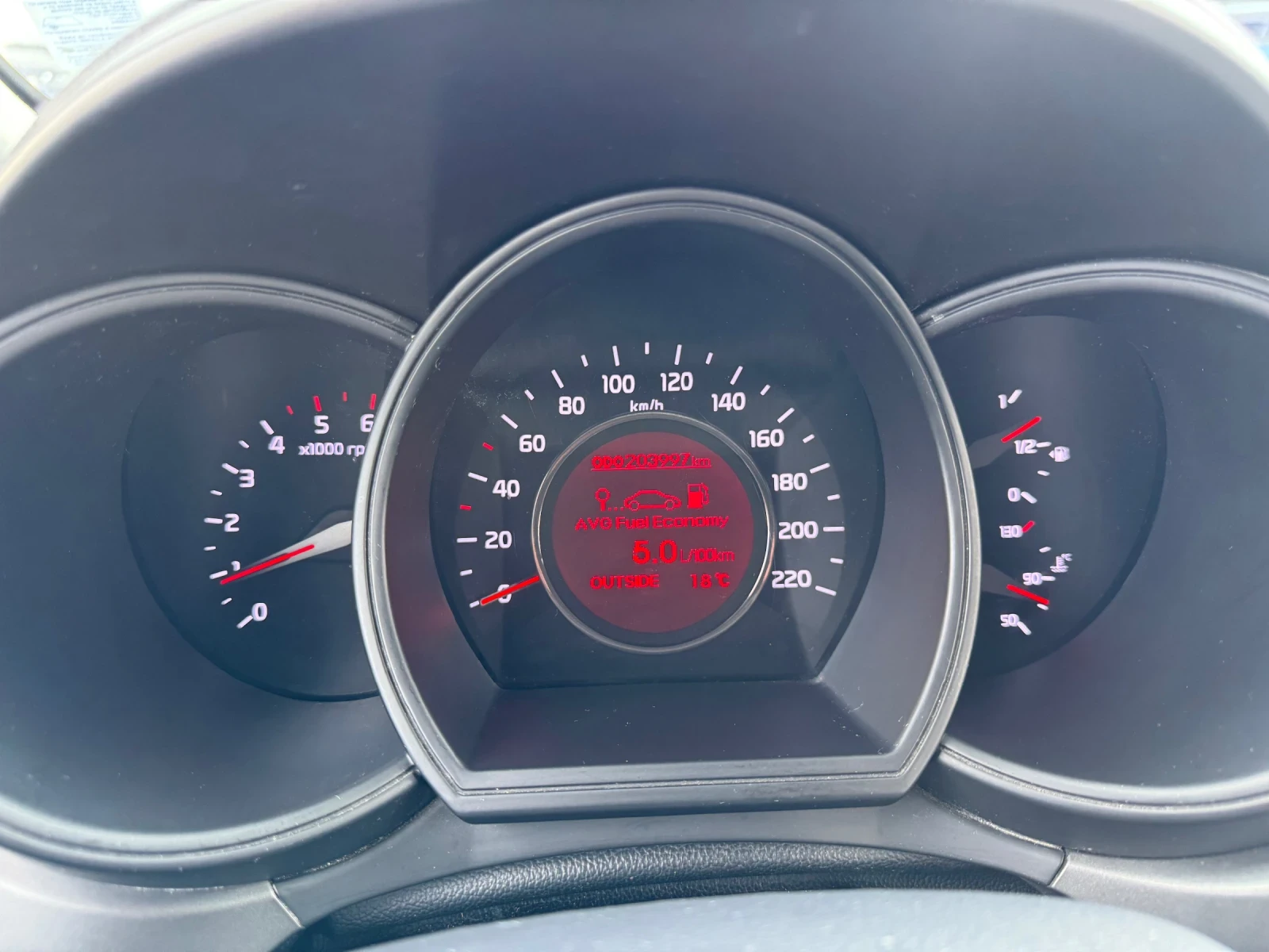 Kia Rio 1.4 D 90 hp, снимка 5 - Автомобили и джипове - 54489638