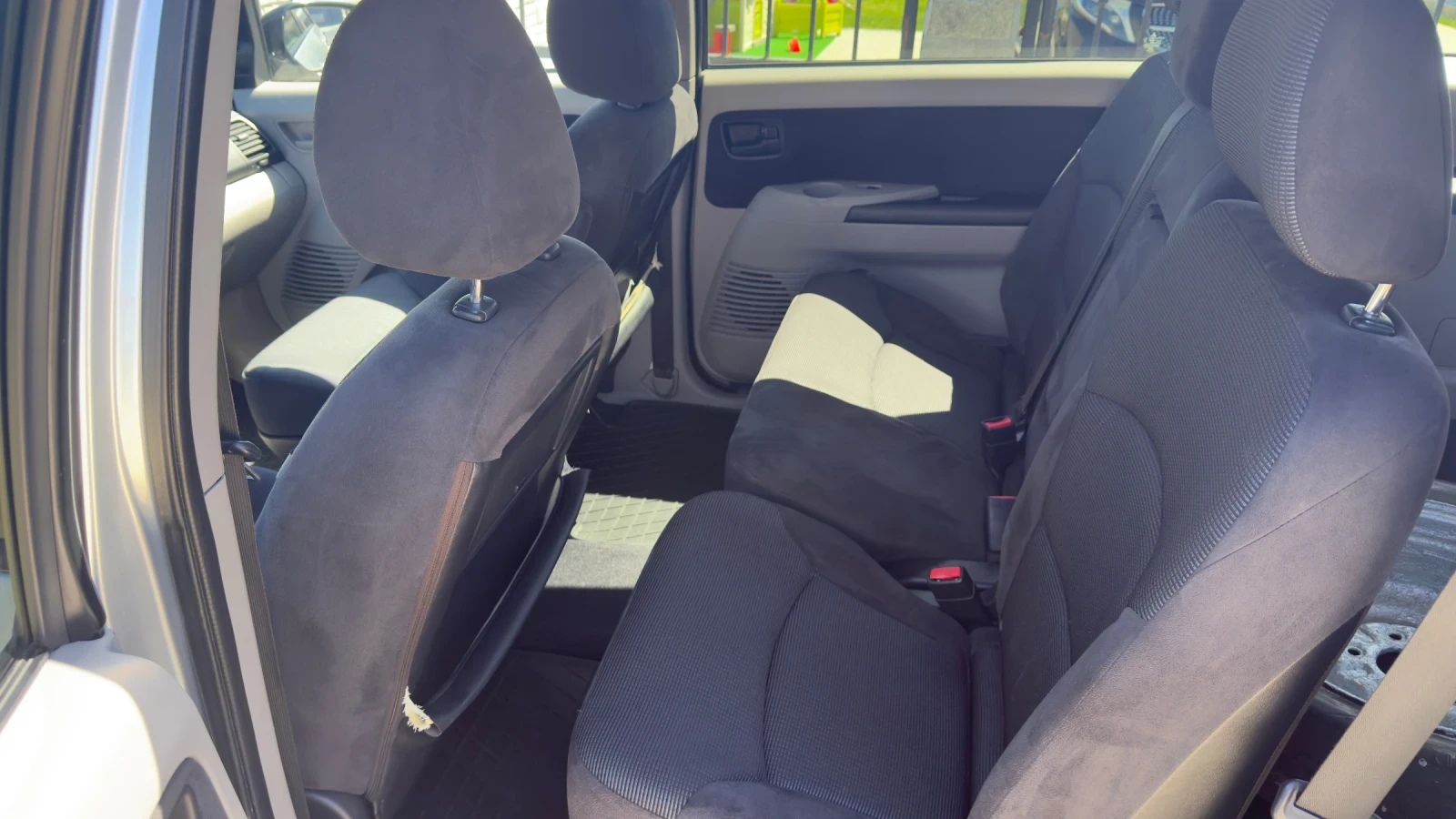 Mitsubishi Grandis 2.4, снимка 8 - Автомобили и джипове - 54650596