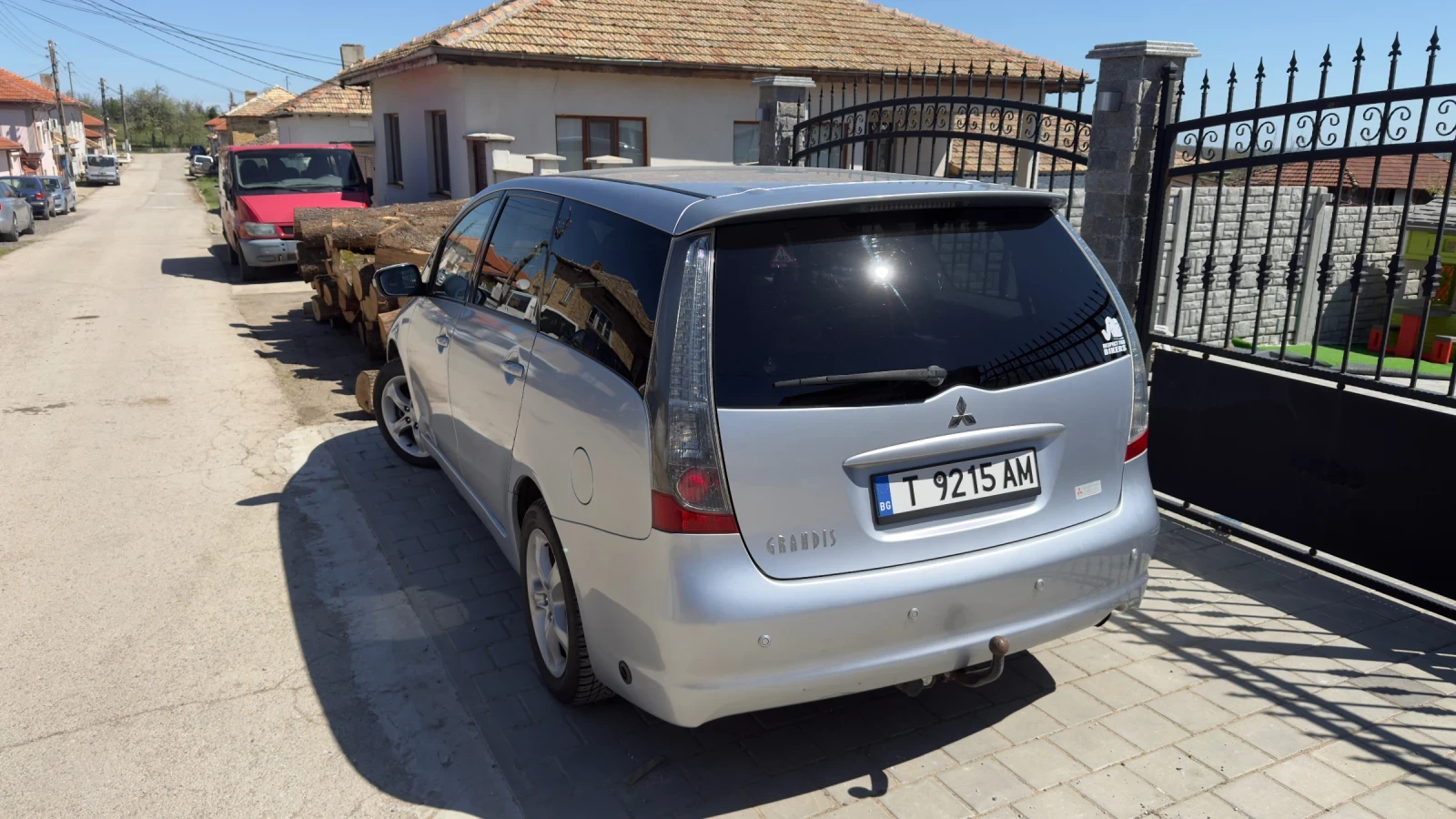 Mitsubishi Grandis 2.4, снимка 2 - Автомобили и джипове - 54650596