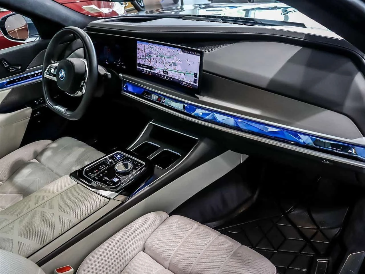 BMW i7 * 60 xDrive60 Sedan * CARFAX * ЦЕНА ДО БГ, снимка 11 - Автомобили и джипове - 55546411