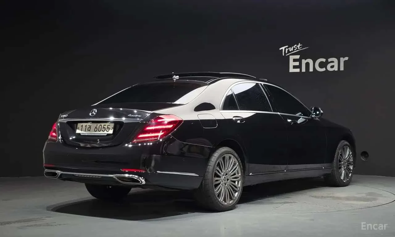 Mercedes-Benz S 560 | МАСАЖИ | DISTRONIC | ОБДУХВАНЕ | HUD | , снимка 2 - Автомобили и джипове - 55559298