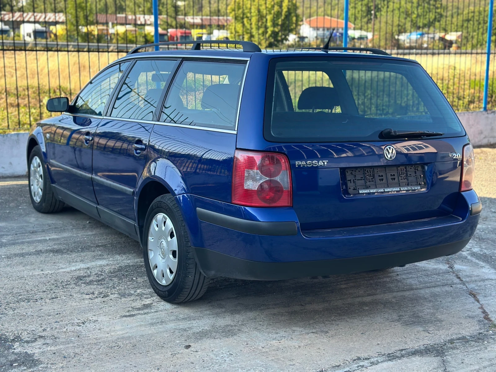 VW Passat 2.0 бензин, снимка 5 - Автомобили и джипове - 55578317